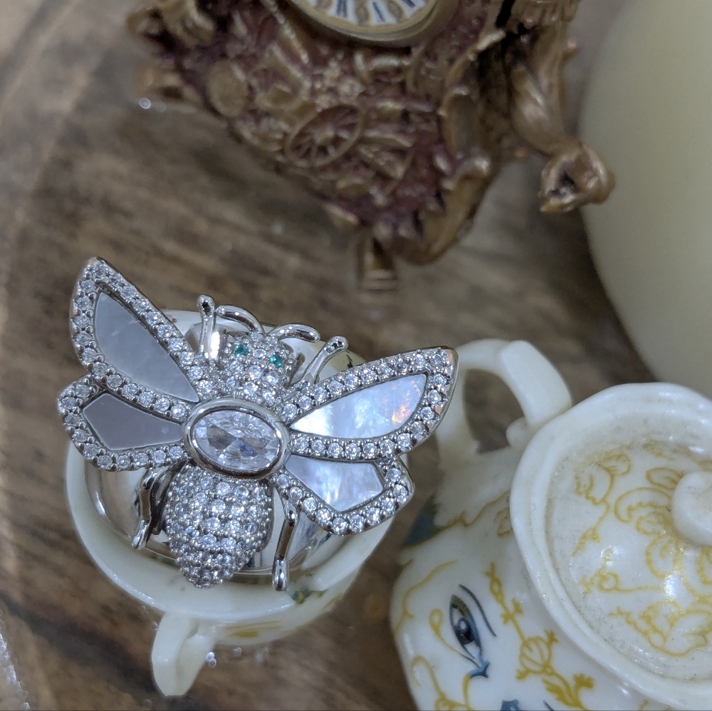 Butterfly Statement Ring - Picture 3 of 16